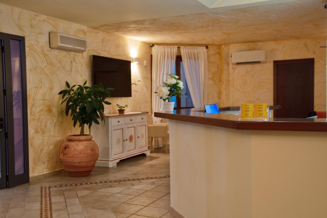 Hotel Trinita Dei Corsari Torre dei Corsari Bagian luar foto