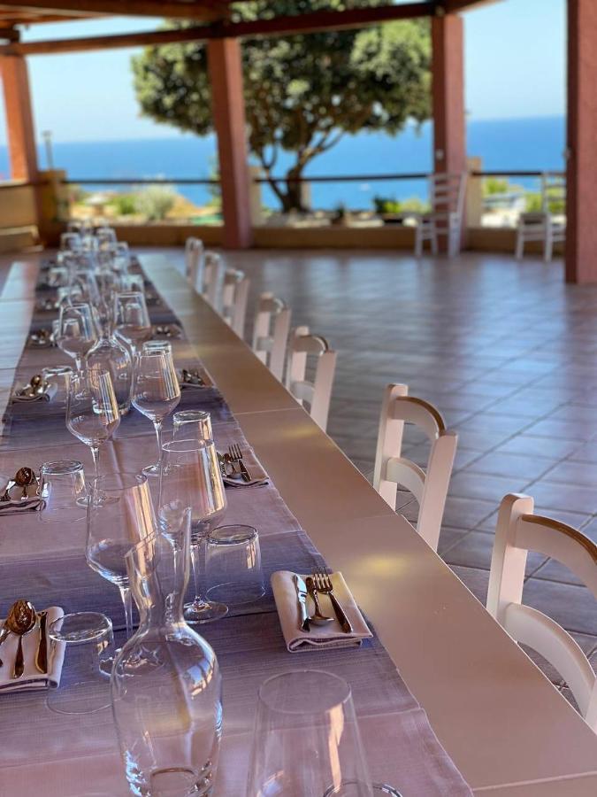 Hotel Trinita Dei Corsari Torre dei Corsari Bagian luar foto
