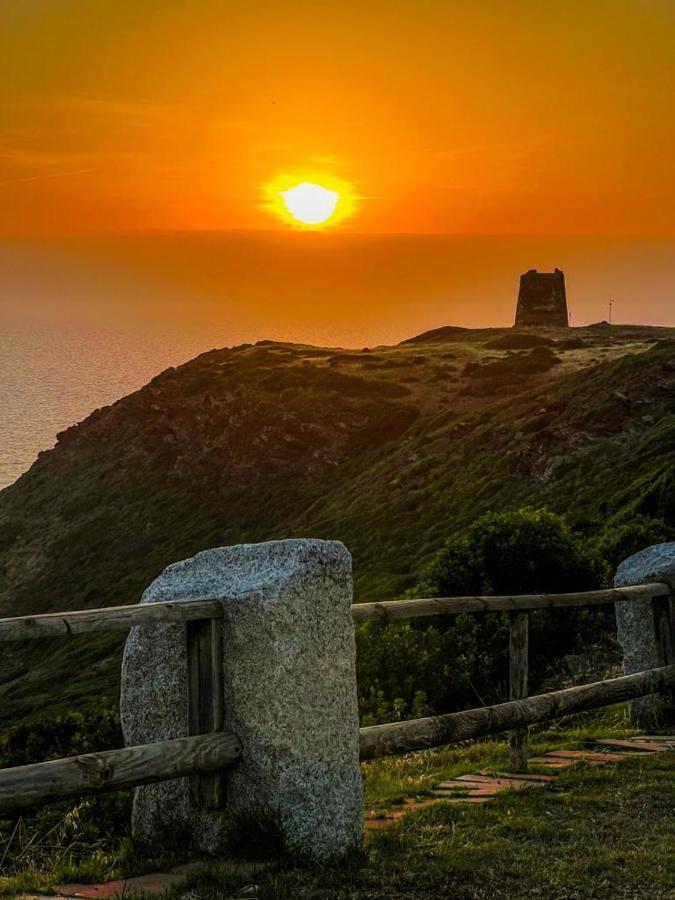Hotel Trinita Dei Corsari Torre dei Corsari Bagian luar foto